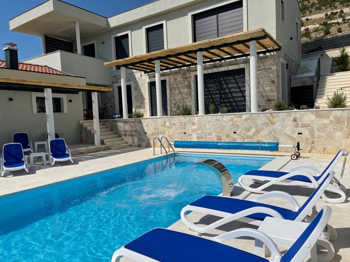 Bellavista Villa Ivanica Eksteriør bilde