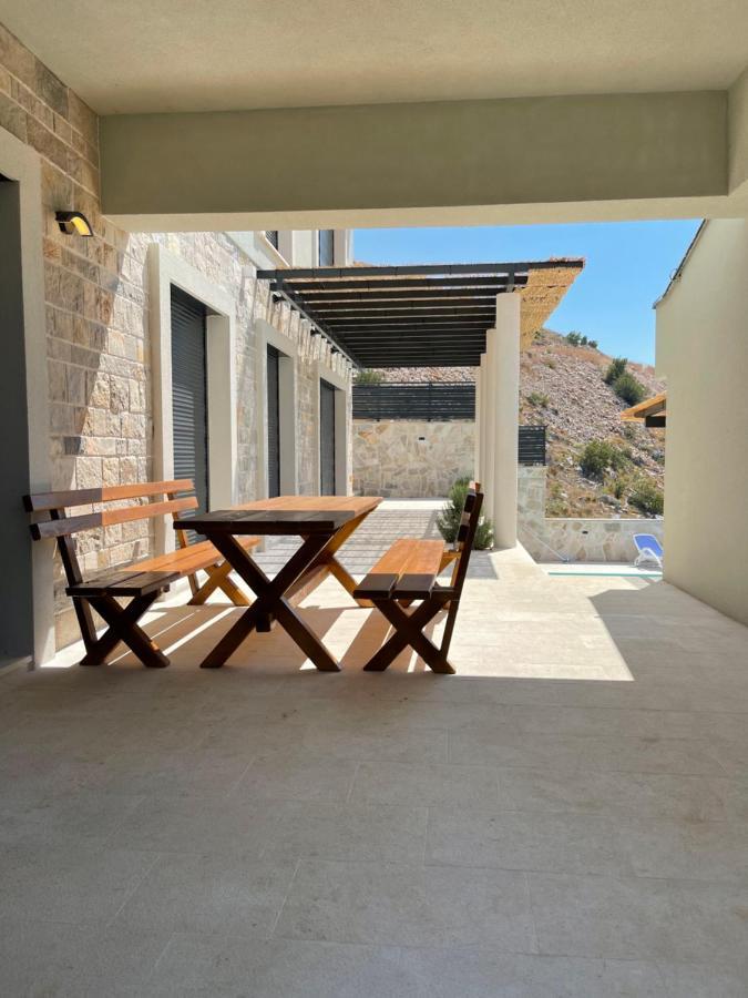 Bellavista Villa Ivanica Eksteriør bilde